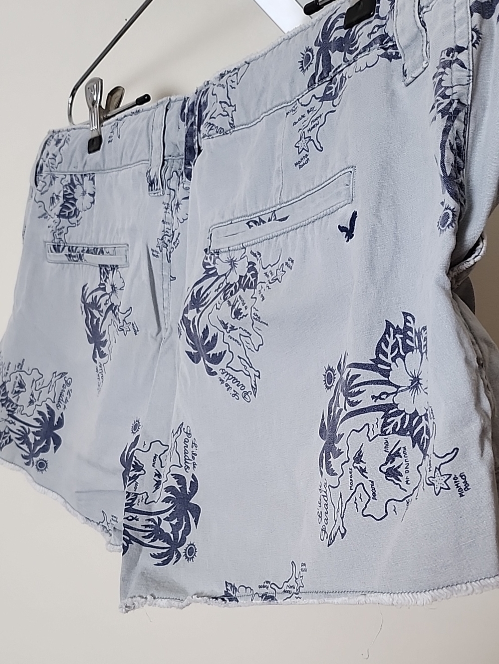 American Eagle Y2K Blue Tropical Shorts - Picture 7 of 7